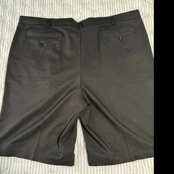NWOT mens casual roundtree and yorke shorts size 44 black - Picture 1 of 3